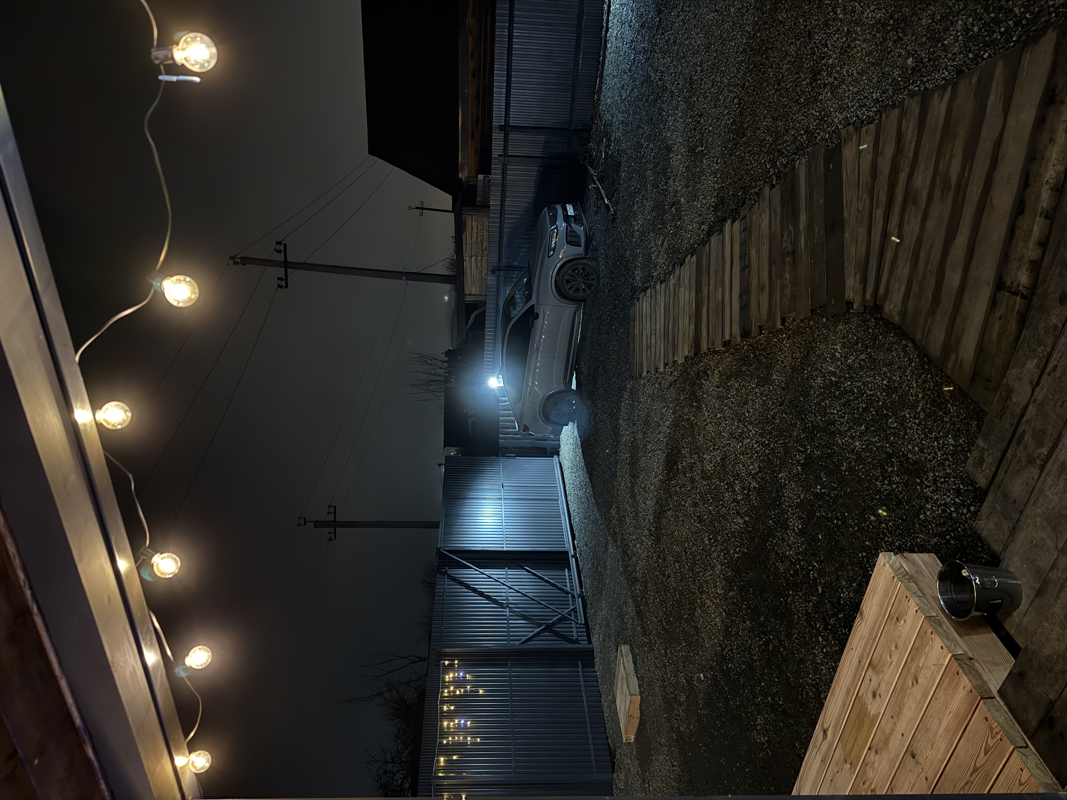 Двор с парковкой