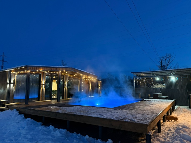 Двор с парковкой